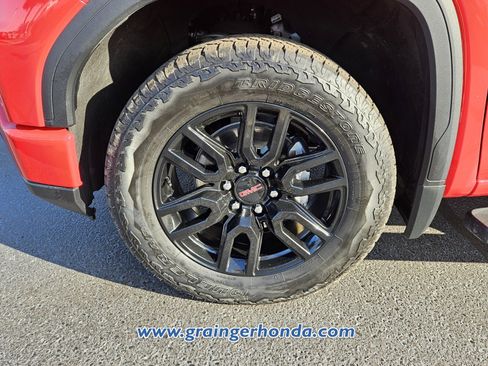 Used 2024 GMC Sierra 1500 Elevation image 9