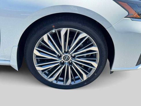Certified 2025 Nissan Altima 2.5 SL FWD image 8