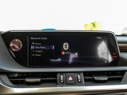Used 2020 Lexus ES 300h w/ Premium Package FWD image 31