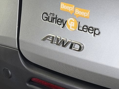 Used 2021 Toyota Sienna XLE image 18