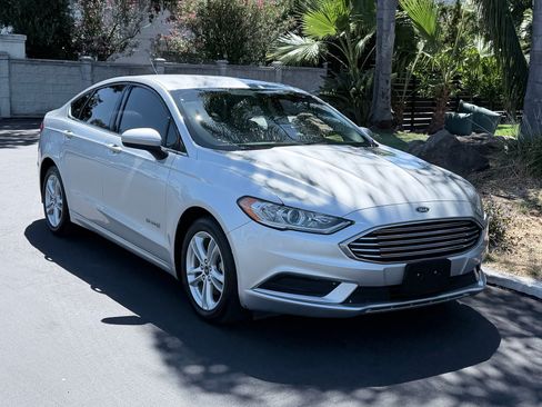 Used 2018 Ford Fusion S FWD image 5