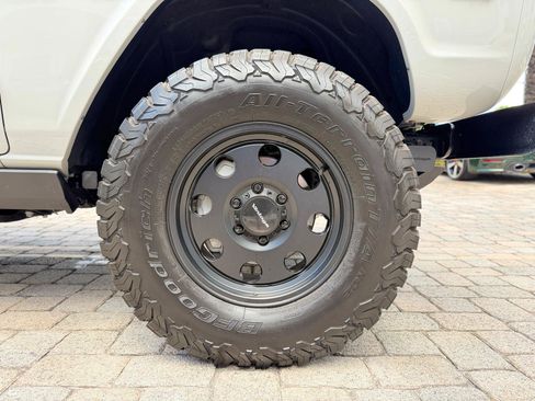 Used 2025 Ford Bronco Badlands AWD/4WD image 29