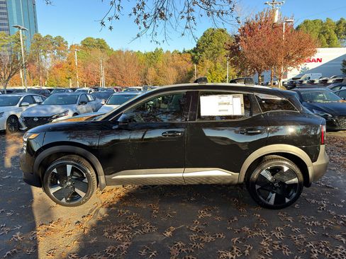 New 2026 Nissan Kicks SR w/ Cold Weather Package image 4