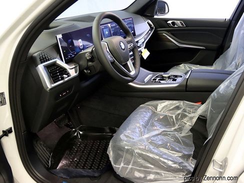 Used 2026 BMW X5 xDrive40i w/ Climate Comfort Package image 10