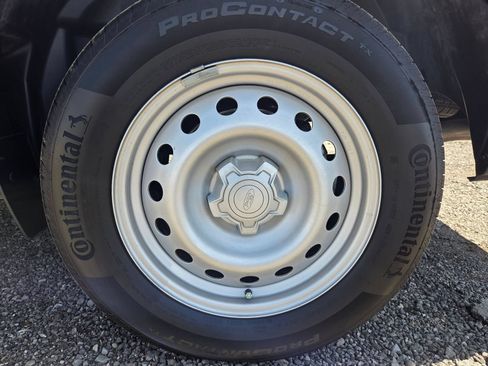 Used 2025 Ford Maverick XL w/ Equipment Group 101A AWD/4WD image 10