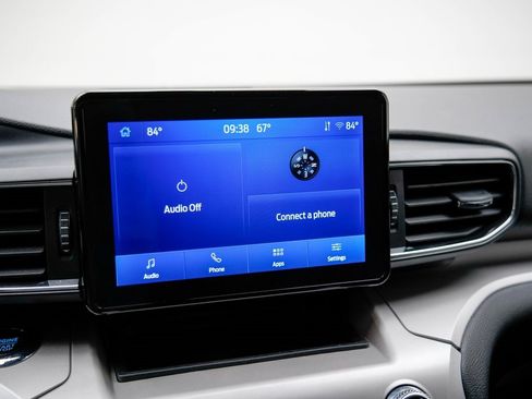 Used 2023 Ford Explorer XLT w/ Equipment Group 202A image 28