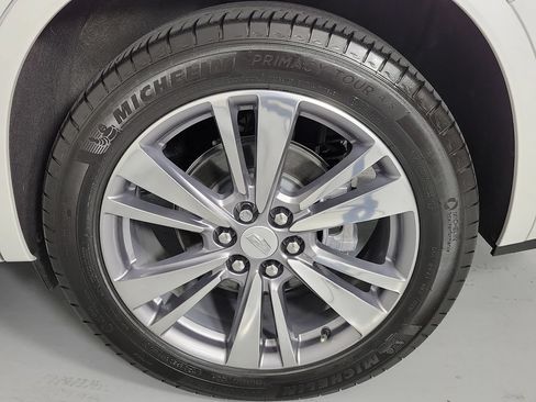 Certified 2025 Cadillac XT6 Premium Luxury FWD image 10