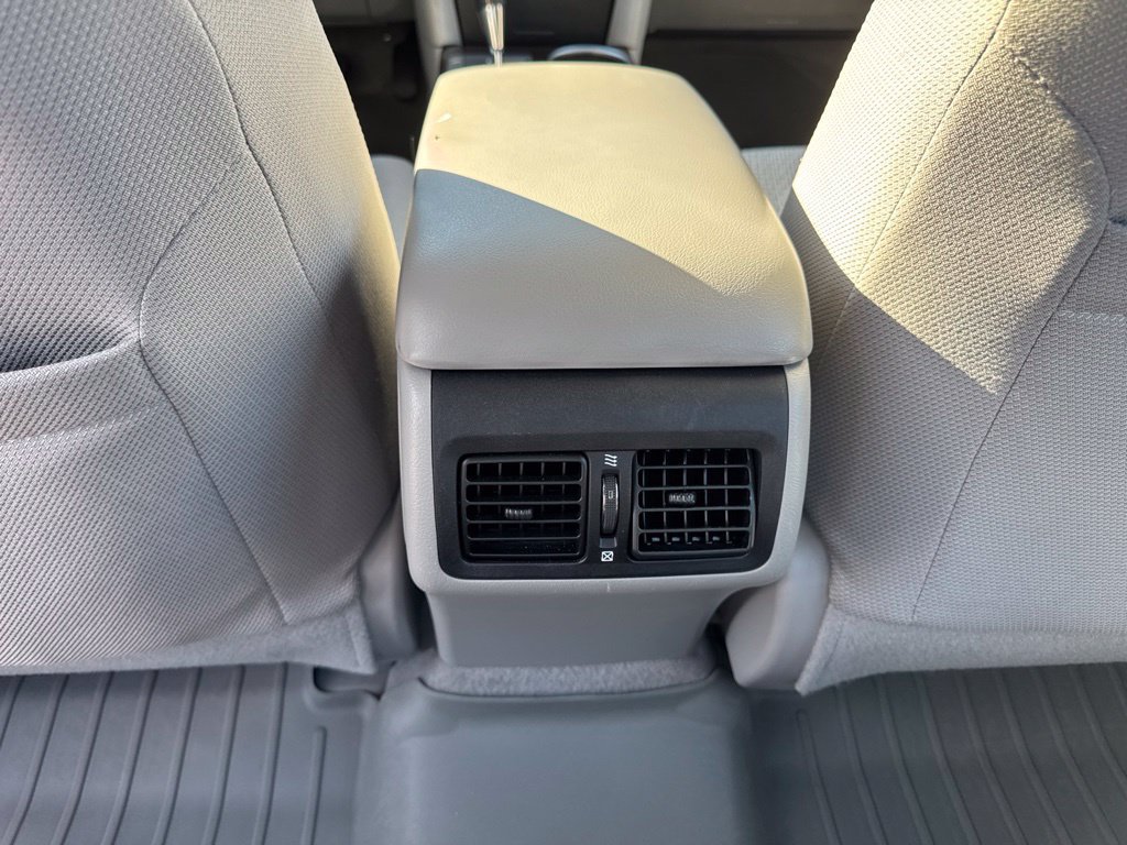 Used 2013 Toyota Camry XLE FWD image 20
