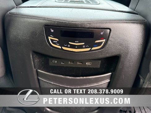 Used 2018 Cadillac Escalade Platinum image 19