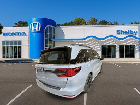 Used 2023 Honda Odyssey Sport image 8
