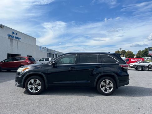 Used 2015 Toyota Highlander Limited Platinum AWD/4WD image 2