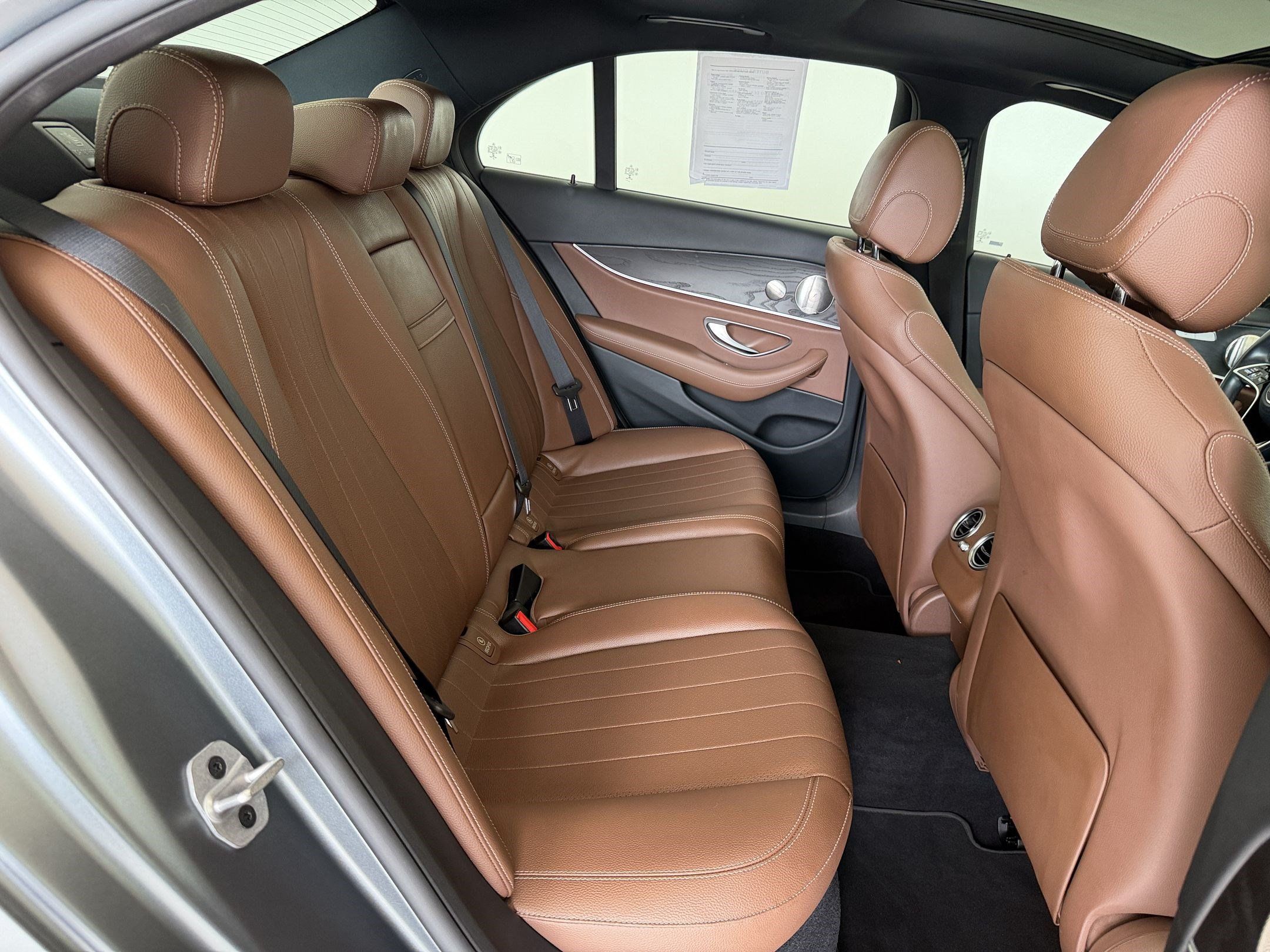 Used 2022 Mercedes-Benz E 350 4MATIC Sedan image 31