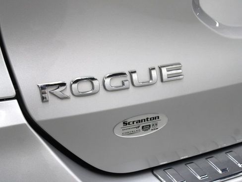 Used 2020 Nissan Rogue SV w/ Premium Package AWD/4WD image 42