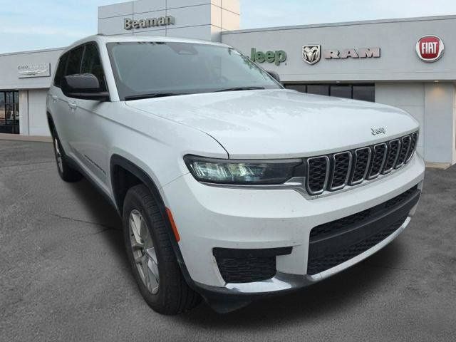 Used 2023 Jeep Grand Cherokee L Laredo w/ Luxury Tech Group I AWD/4WD image 2
