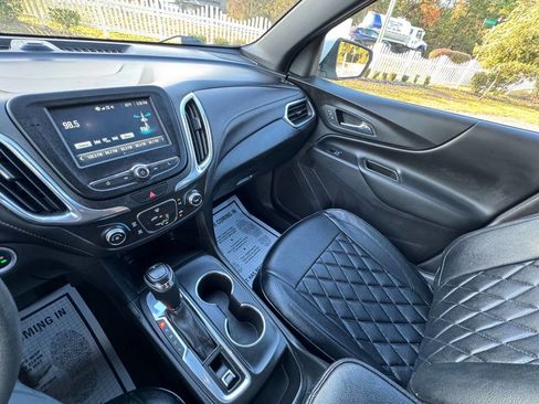 Used 2018 Chevrolet Equinox LT image 19