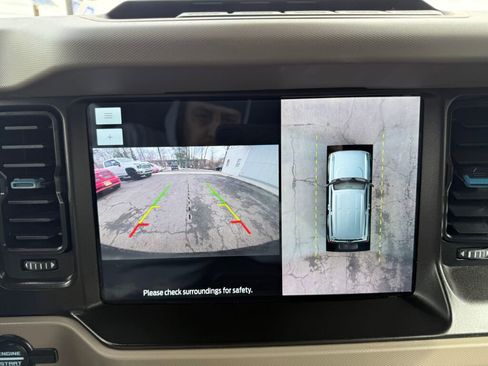 Used 2022 Ford Bronco Wildtrak image 19