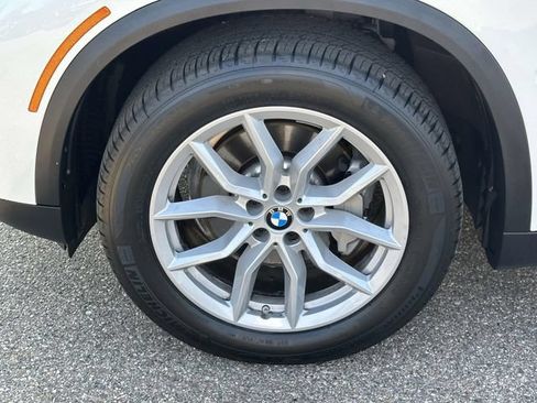 Used 2023 BMW X5 xDrive40i AWD/4WD image 14