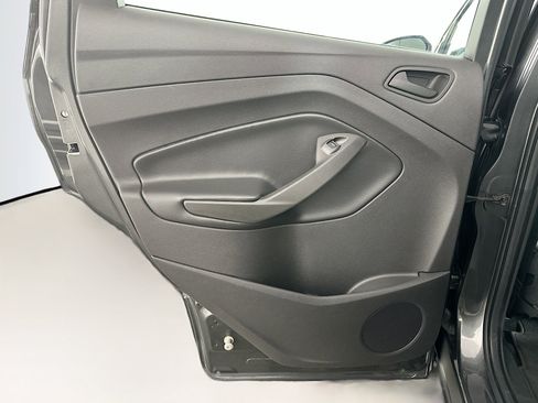 Used 2018 Ford Escape S image 24