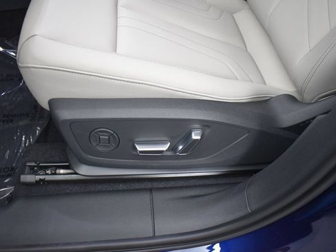 New 2026 Audi Q3 quattro 2.0T AWD/4WD image 8