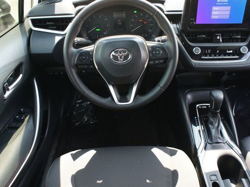 Used 2024 Toyota Corolla SE image 5
