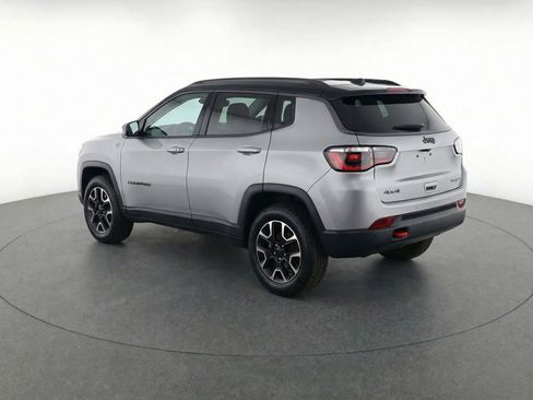 Used 2025 Jeep Compass Trailhawk w/ Trailer Tow Group AWD/4WD image 6