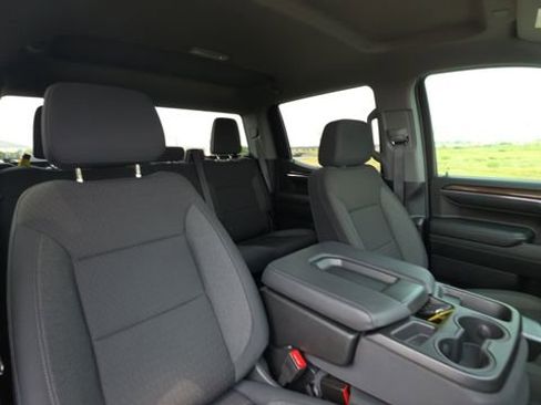 Used 2024 Chevrolet Silverado 1500 LT w/ Z71 Off-Road Package AWD/4WD image 30
