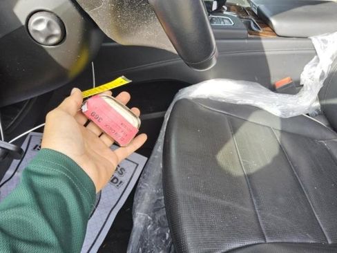 Used 2023 Cadillac Escalade ESV Premium Luxury w/ Performance Package image 16