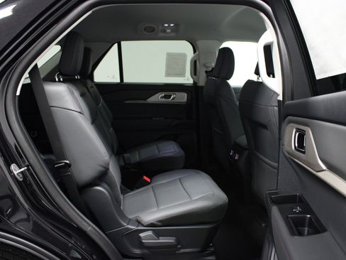 New 2026 Ford Explorer Active w/ Active Comfort Package image 16
