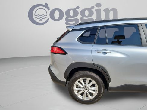 Certified 2023 Toyota Corolla Cross LE FWD image 31
