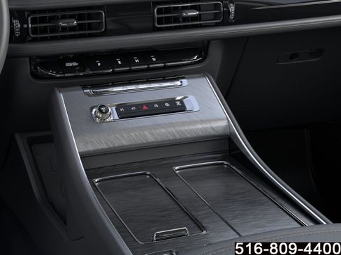 Used 2026 Lincoln Aviator AWD image 16