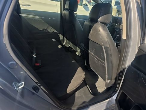 Used 2018 Honda Civic Touring image 15