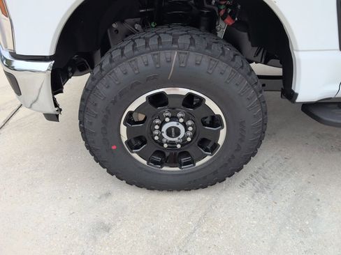 New 2026 Ford F250 Lariat w/ Tremor Off-Road Package image 15