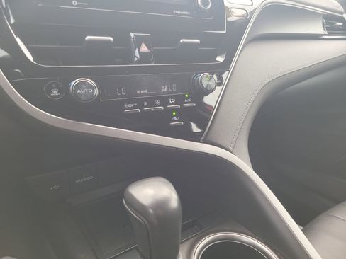 Used 2024 Toyota Camry SE FWD image 28