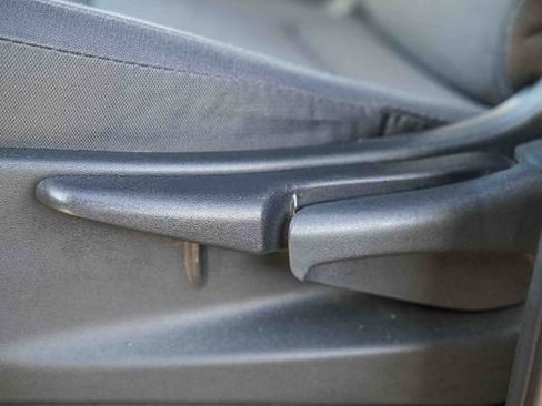 Used 2024 Nissan Frontier S w/ Technology Package image 22