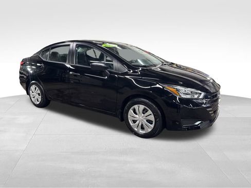 Certified 2025 Nissan Versa S w/ Trunk Package image 9