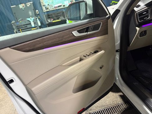 Certified 2026 Volkswagen Atlas SEL AWD/4WD image 32
