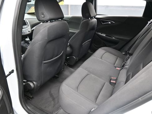 Used 2022 Chevrolet Malibu LS image 25