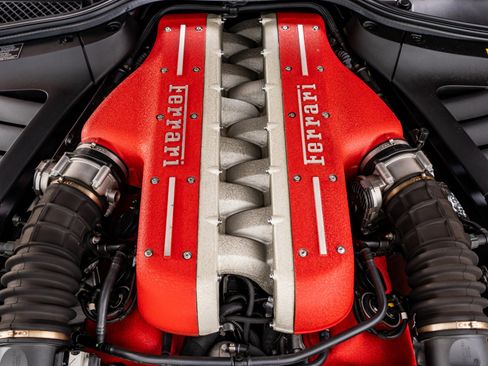 Used 2014 Ferrari FF image 12