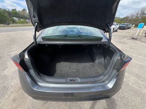 Used 2025 Nissan Altima 2.5 SV image 30