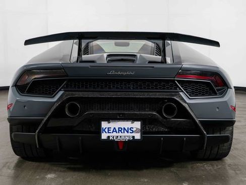 Used 2018 Lamborghini Huracan Performante image 6