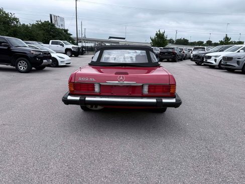 Used 1988 Mercedes-Benz 560 SL image 5