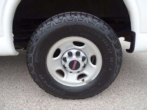 Used 2019 GMC Savana 3500 Extended w/ Driver Convenience Package image 33