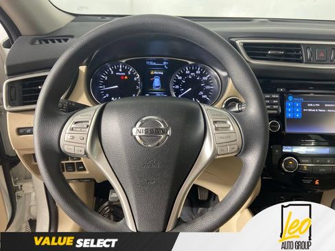 Used 2016 Nissan Rogue SV w/ SV Premium Package AWD/4WD image 12