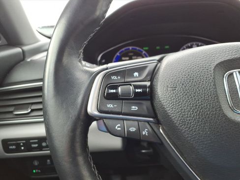 Used 2019 Honda Accord Touring image 16