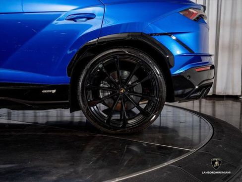Used 2024 Lamborghini Urus S AWD/4WD image 8