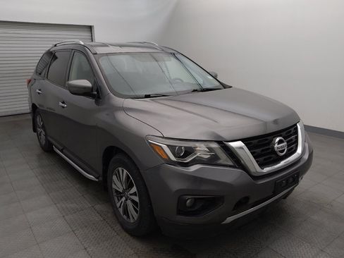 Used 2019 Nissan Pathfinder SV FWD image 13