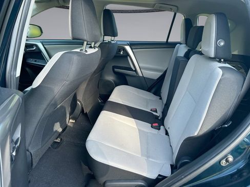 Used 2018 Toyota RAV4 XLE FWD image 29