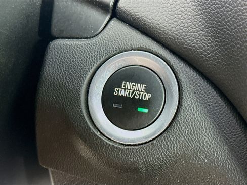 Used 2018 Chevrolet Equinox LT w/ Sun & Infotainment Package image 21