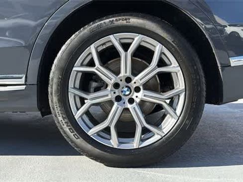 Used 2020 BMW X7 xDrive40i w/ Premium Package image 10