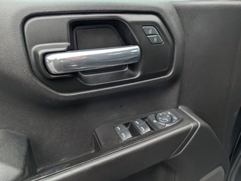 Used 2019 Chevrolet Silverado 1500 Custom Trail Boss w/ Custom Convenience Package image 24